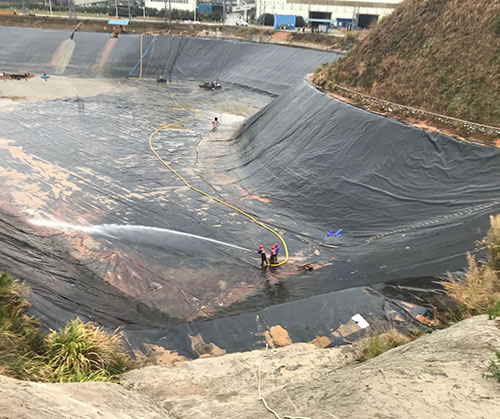 赞皇废水池清理